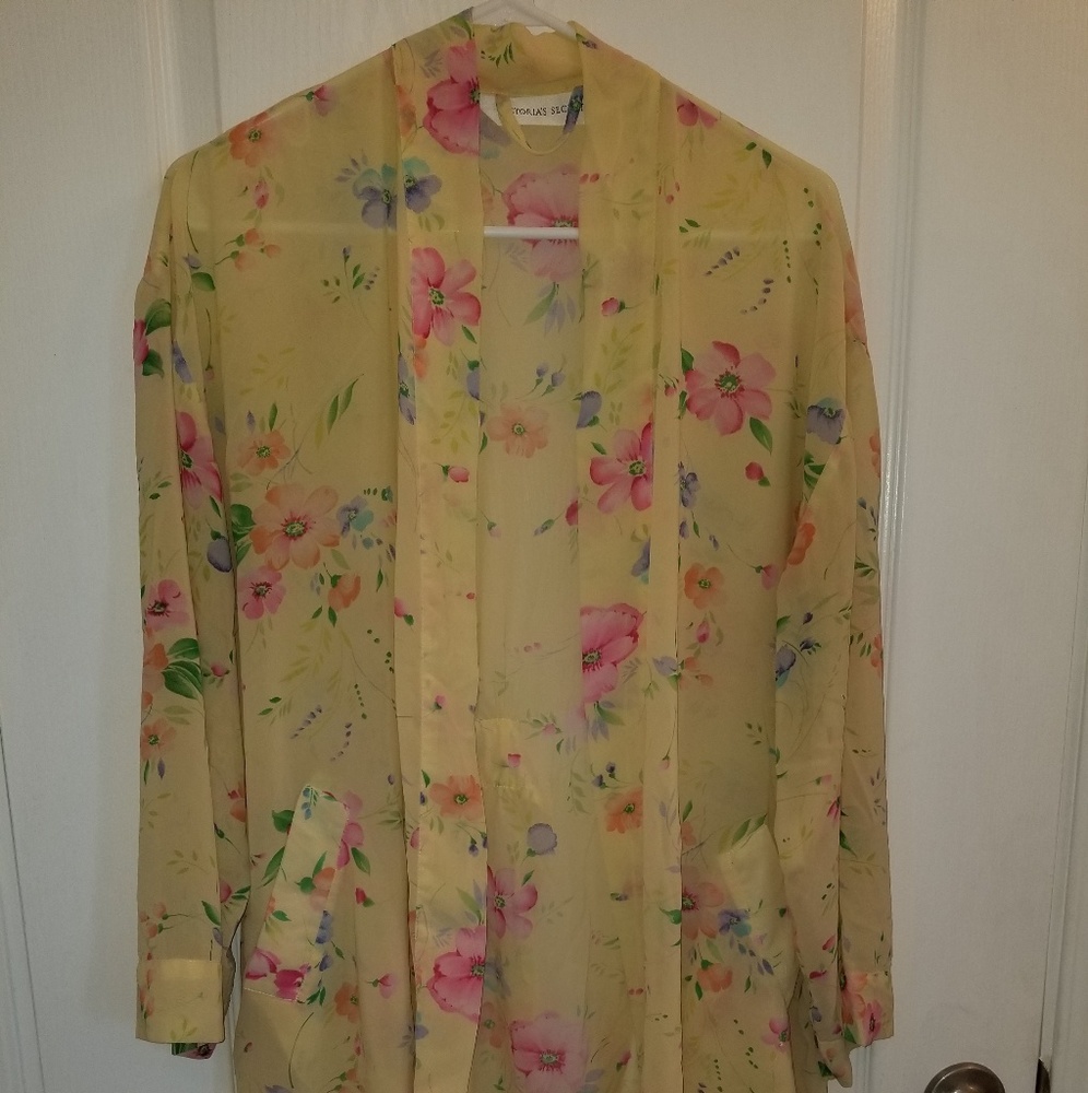 Victoria's Secret Vintage Floral Kimono Robe
